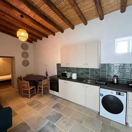 Kiti Traditional Residences *