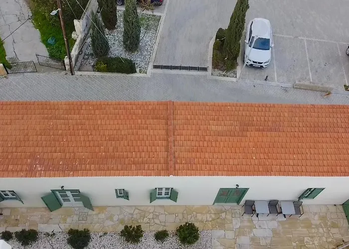 Kiti Traditional Residences *