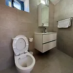 아파트 Traditional Residences *