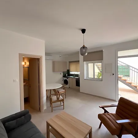 Kiti Traditional Residences