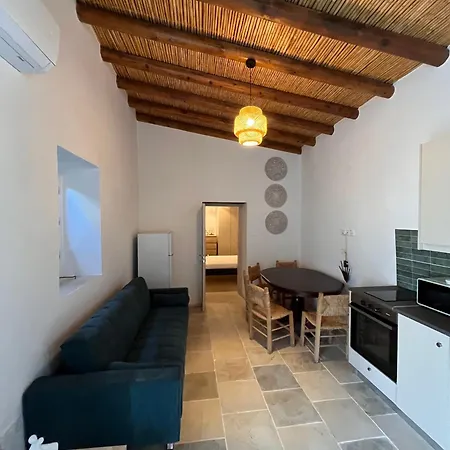 Kiti Traditional Residences * Ларнака