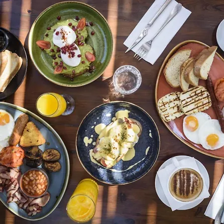 Апартаменти Kiti Traditional Residences *